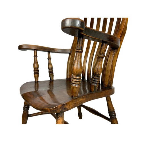 934 - Victorian elm and beech country house armchair. 66/50/104cm