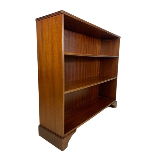 819a - McIntosh mahogany shelving unit. 96/27/86.5cm