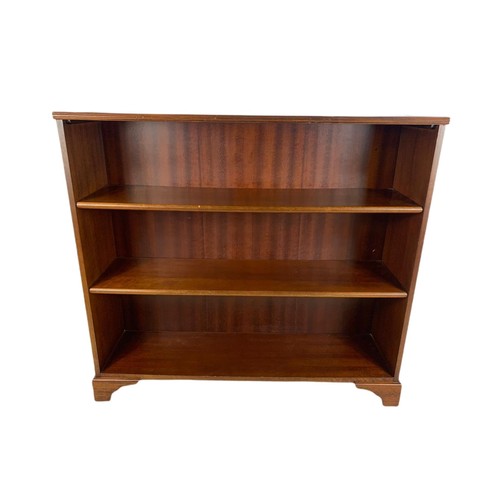 819a - McIntosh mahogany shelving unit. 96/27/86.5cm