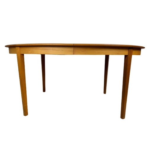 893c - Danish teak mid century extendable 2 leaf dining table. Not extended 162/105/72cm