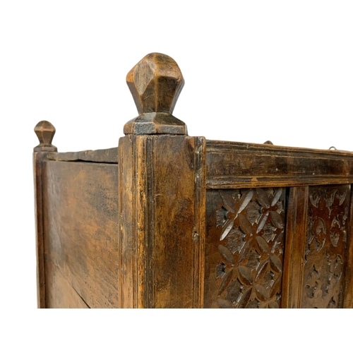 980 - Mid 19th century dowry chest. 88.5/52/73cm