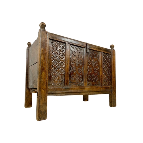 980 - Mid 19th century dowry chest. 88.5/52/73cm