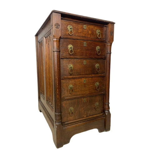 983 - Deep Victorian oak chest of drawers. 51/80/93cm