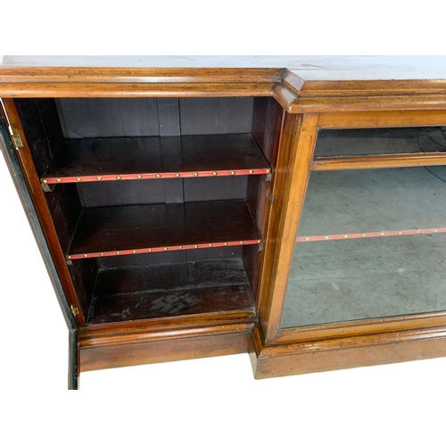 979 - Large Victorian mahogany break front bookcase. 191/46/91cm