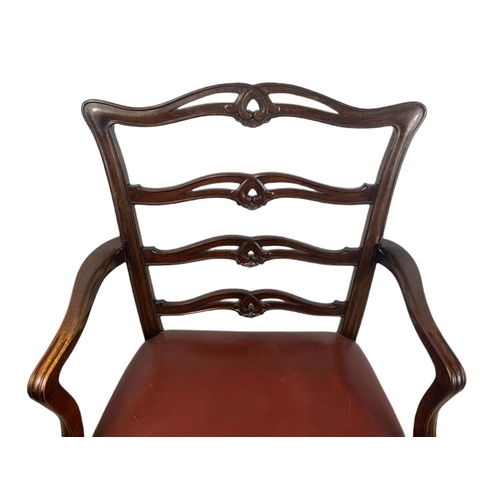 1000 - Set of 8 Irish Chippendale Georgian style mahogany chairs. Circa 1900