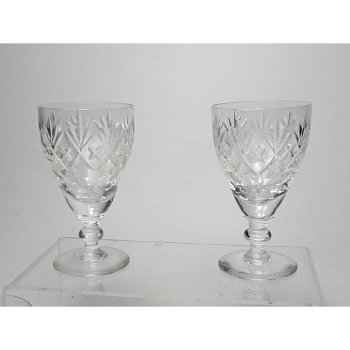 589 - Early 20th century decanter and glasses