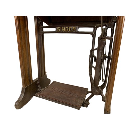 820 - Vintage Singer sewing machine table, 79cm x 42cm x 74cm