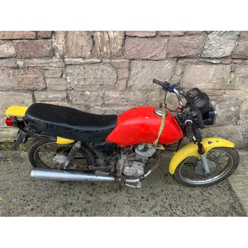 343 - Honda CG 125 HPI motorbike