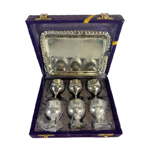 611 - 2 sets of drinking goblets in cases. Biggest case 19/16cm