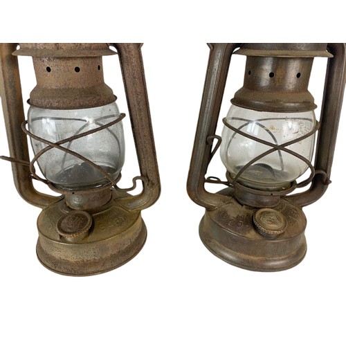 632 - Pair of vintage hurricane lamps. 27cm