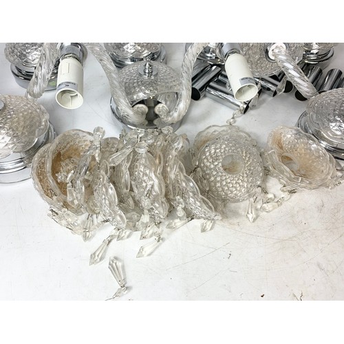 639 - 7 glass wall sconces, 21cm