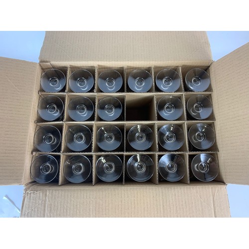 369 - Box of Carlsberg glasses. 15.5cm