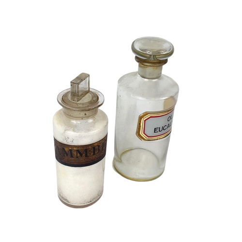 752 - 2 Edwardian chemist jars. 20cm