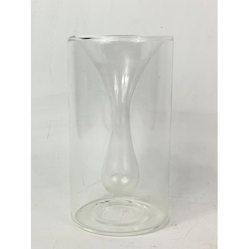 514 - Innermost glass abstract vase designed by Yee Ling Wan. 15cm