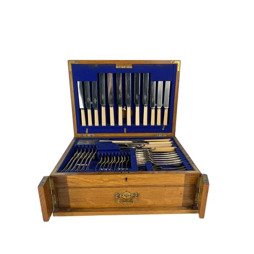 515 - Oak cased cutlery set gifted too Captain Charles P. Watson on the occasion of his marriage 1923. Sil... 