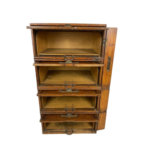 930 - Edwardian German oak chest of drawers. 41/32/76cm