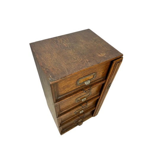 930 - Edwardian German oak chest of drawers. 41/32/76cm