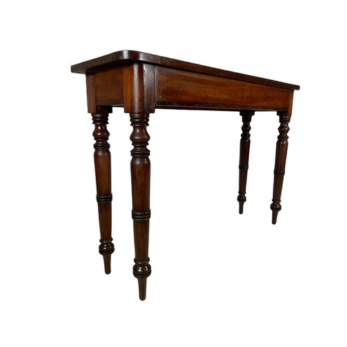 932 - Georgian mahogany console table. 108/32/75cm