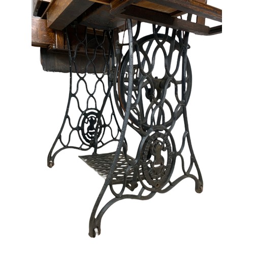 1002 - Early 20th century singer sewing machine table, 90/41/103cm