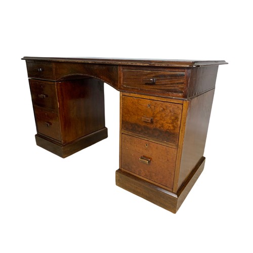 1020 - Early 20th century leather top writing desk. Circa 1930’s. 131/59/73cm