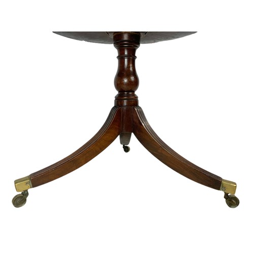 1044 - Georgian mahogany revolving pedestal side table. 61/61cm