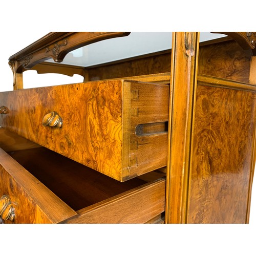 1039 - Vintage 18th century style French provincial burr walnut side cabinet with glass top. 115/80/89cm