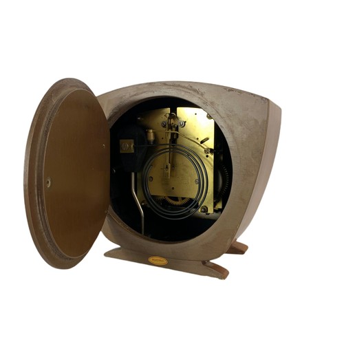 743 - 1960’s mid century walnut Smiths mantle clock with pendulum. 21/20cm. Condition report, no key.