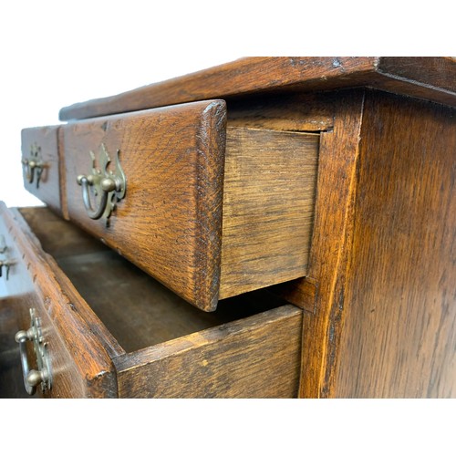 953 - Vintage Georgian style small oak chest of drawers. 39.5/31.5/59cm