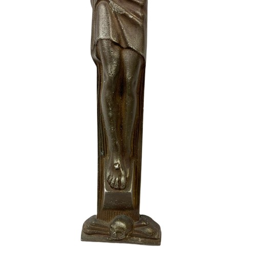 713 - Early 20th century metal crucifix. Circa 1910. 22/30cm