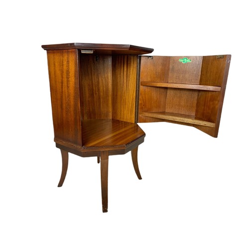 1053 - Regency style mahogany leather top drinks cabinet. 45.5/45.5/69cm