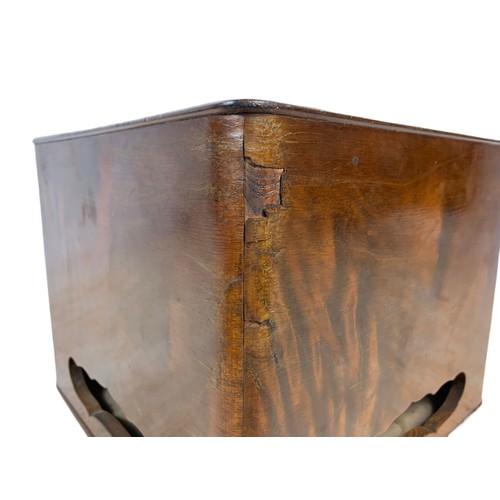 722 - 1930’s mahogany copper lined Hibachi brazier. 30/30/24cm