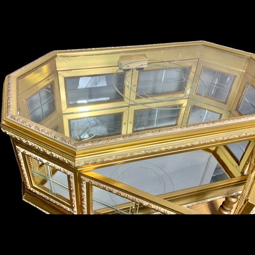 943a - Ornate gilded display cabinet, 95cm x 55cm x 59cm