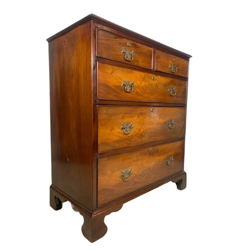 943b - Edwardian inlaid chest of drawers in the Georgian style. 86/49/108cm