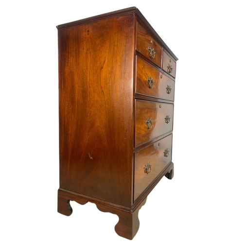 943b - Edwardian inlaid chest of drawers in the Georgian style. 86/49/108cm