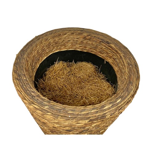 723b - Tall wicker basket, 68cm x 92cm