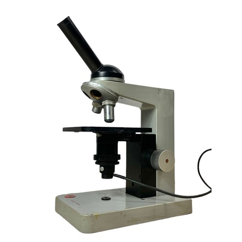 722f - Leica Leitz Wetzlar HM LUX microscope. 23/34cm