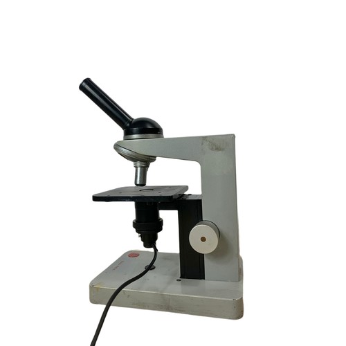 722f - Leica Leitz Wetzlar HM LUX microscope. 23/34cm