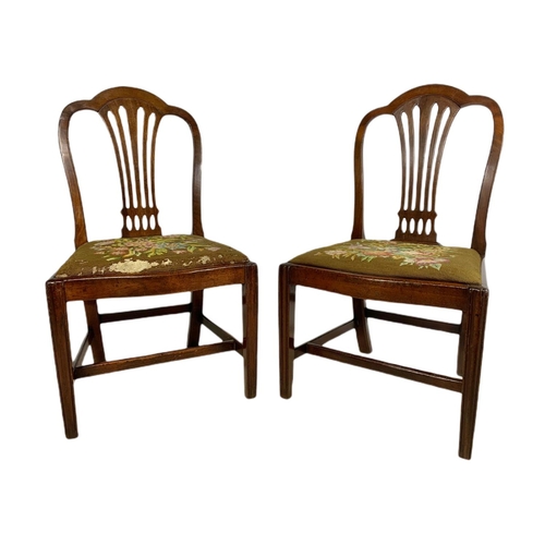 987A - Pair of Georgian mahogany chairs with tapestry seats