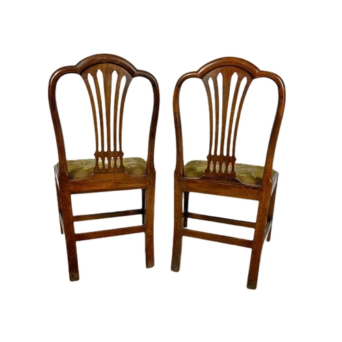 987A - Pair of Georgian mahogany chairs with tapestry seats