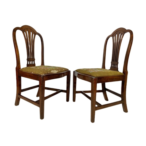 987A - Pair of Georgian mahogany chairs with tapestry seats