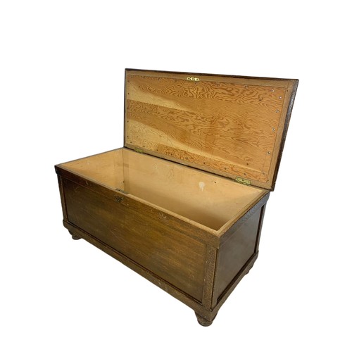 1123 - Early 20th century oak storage box,  105cm x 51cm x 50cm