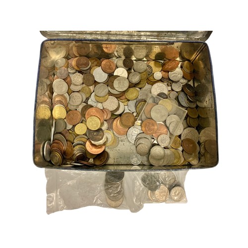 702e - Quantity of old various coins in tin.