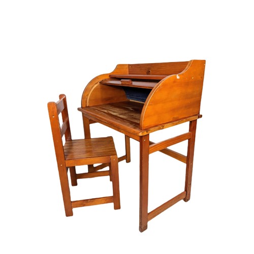 1125 - Pine roll top desk with chair, 65x44x82cm