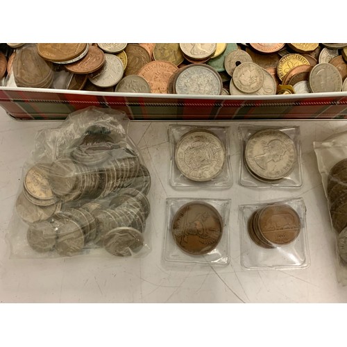 702f - Large quantity of old British and foreign coins