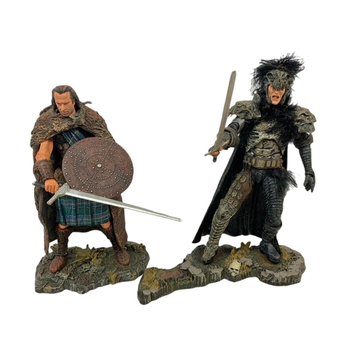 111 - MECA Highlander Medieval Box Set. The Kurgan and MacLeod. Figures measure 22cm. Box measures 28x25cm