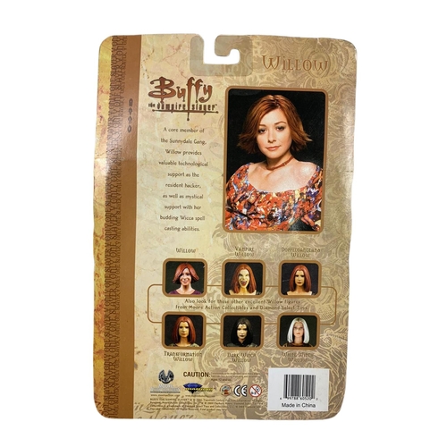 134 - 5 Diamond Select Buffy The Vampire Slayer action figures in boxes. “Dark Witch Willow, Vampire Willo... 