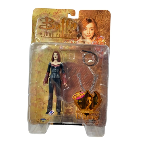 134 - 5 Diamond Select Buffy The Vampire Slayer action figures in boxes. “Dark Witch Willow, Vampire Willo... 