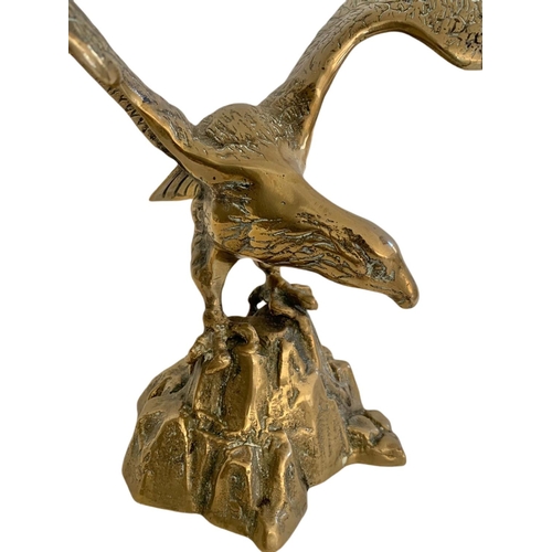 205 - Vintage brass eagle. 38/30cm