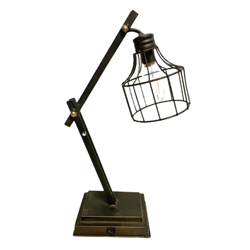 232 - Modern industrial style desk lamp. Battery operated. 13x19x51cm