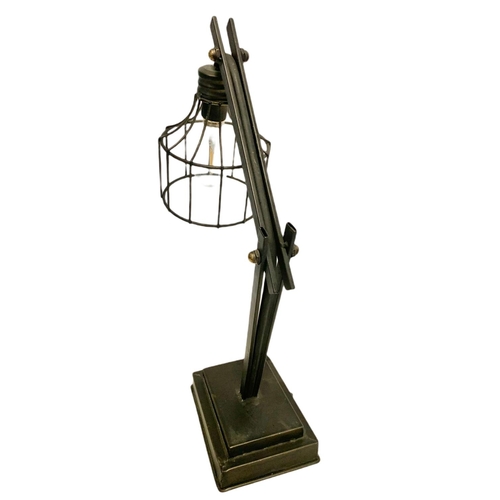 232 - Modern industrial style desk lamp. Battery operated. 13x19x51cm